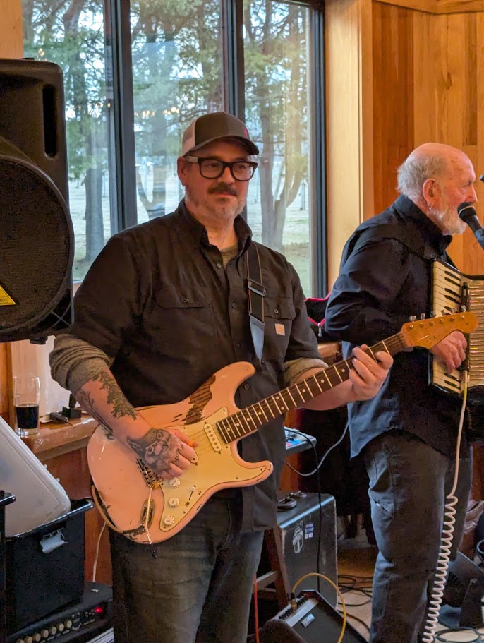 Roger Avery Jr. performing live